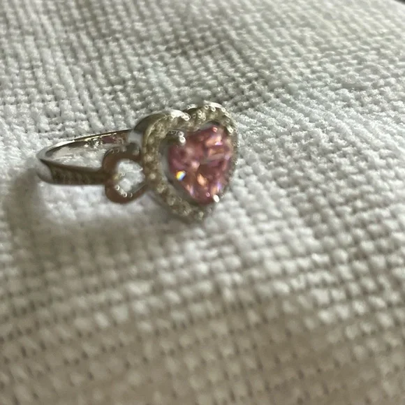 Source Unknown Heart-Shaped Pink Gemstone Ring - Picture 5 of 5